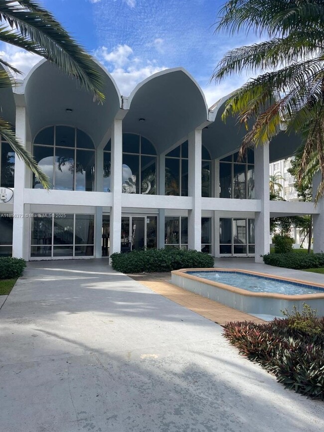 Foto del edificio - 494 NW 165th St