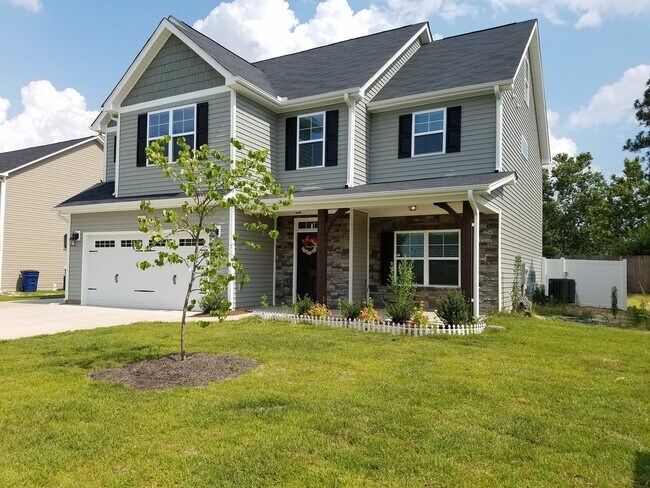 Building Photo - Room to Grow in Raeford