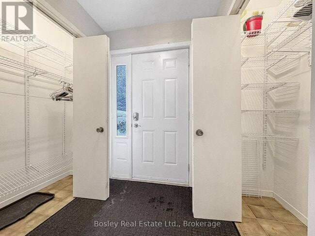 Building Photo - 22 Trafalgar Rd