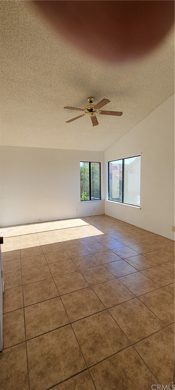 Foto del edificio - 1488 Keepsake Ln