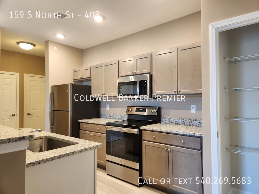 Primary Photo - The Residences at RiverPlace