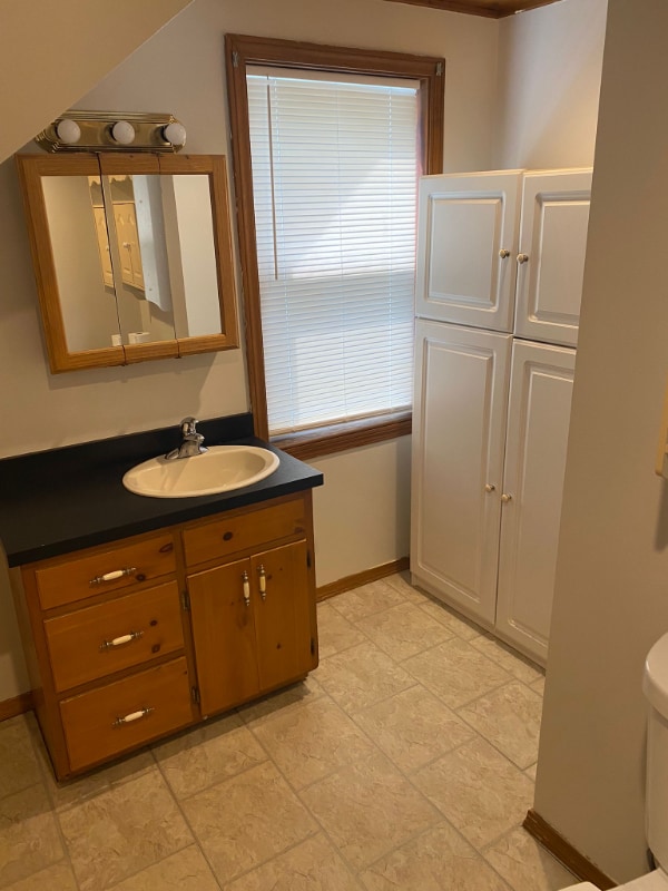 Building Photo - 166 Newland Ave