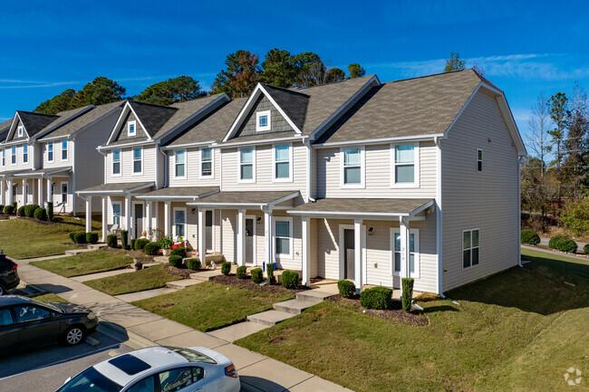 Building Exterior - Lionsgate Townhomes