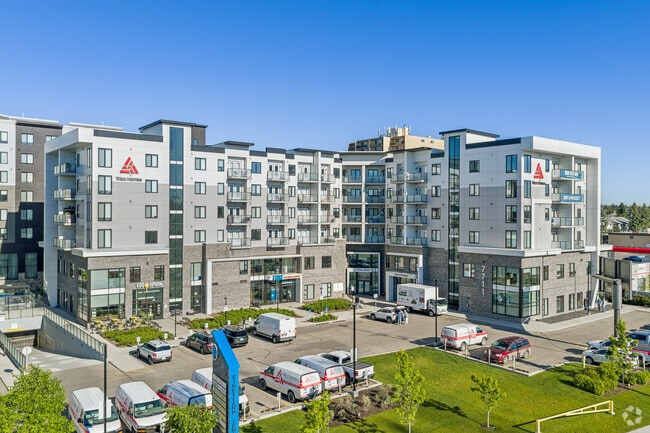 Building Photo - Kingsland Junction