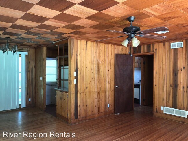 Foto del edificio - 3 br, 1 bath House - 940 Hanover Drive