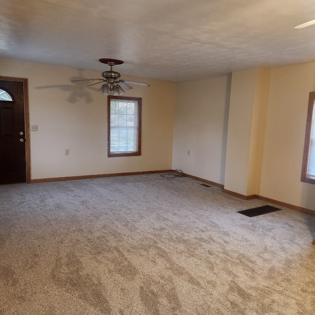 Building Photo - 2285 Hixton Rd