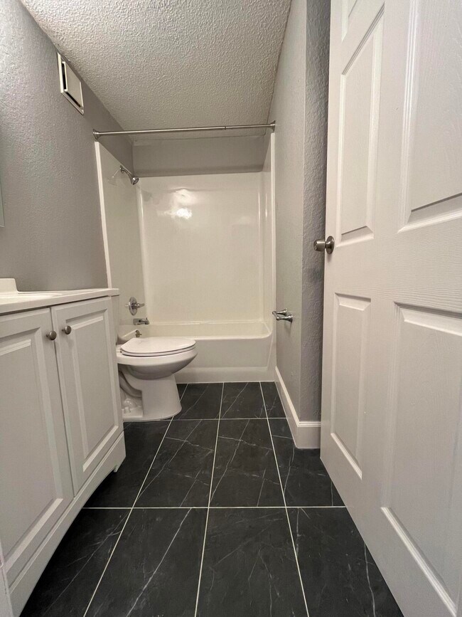 Foto del edificio - 2357 Greengate Cir