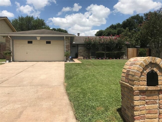Building Photo - 8406 Daycoach Ln
