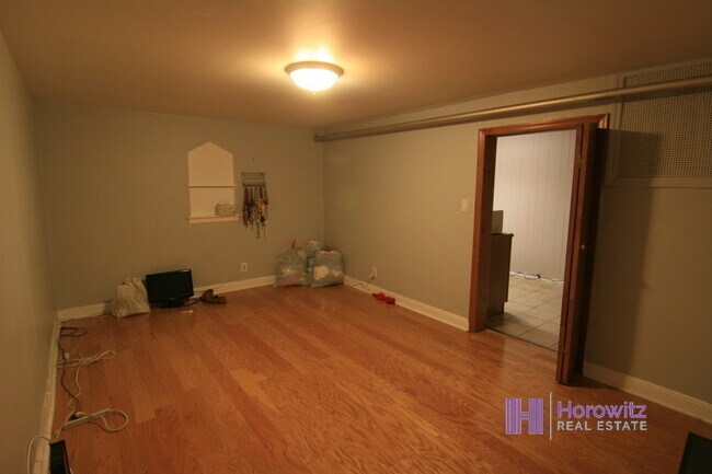 Foto del edificio - 28-23 41st St