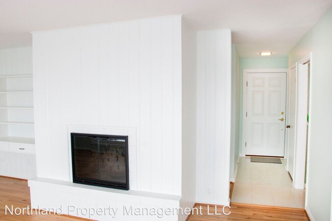 Building Photo - 3 br, 1.5 bath House - 7282 East Shore Rd