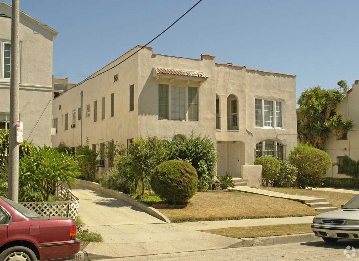 Primary Photo - 1420-1422 N Formosa Ave
