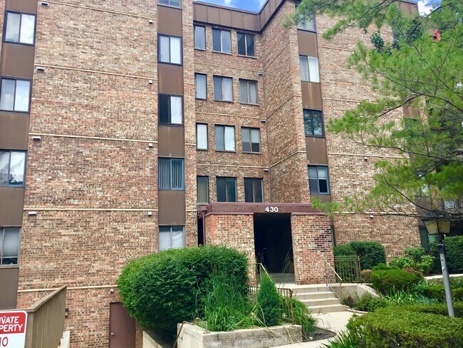 Foto del edificio - 430 Walnut Creek Rd