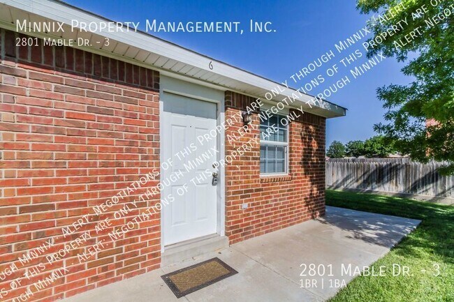 Building Photo - 2801 Mable Dr.