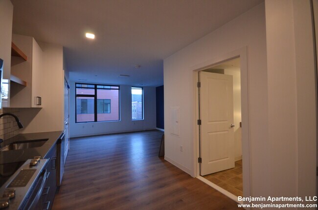 Foto del edificio - 89 Brighton Ave