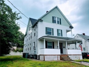 Building Photo - 73 Lewis St