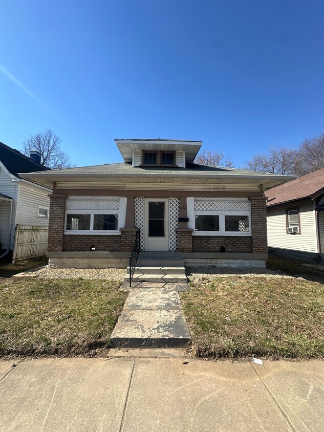 Primary Photo - 1122 King Ave
