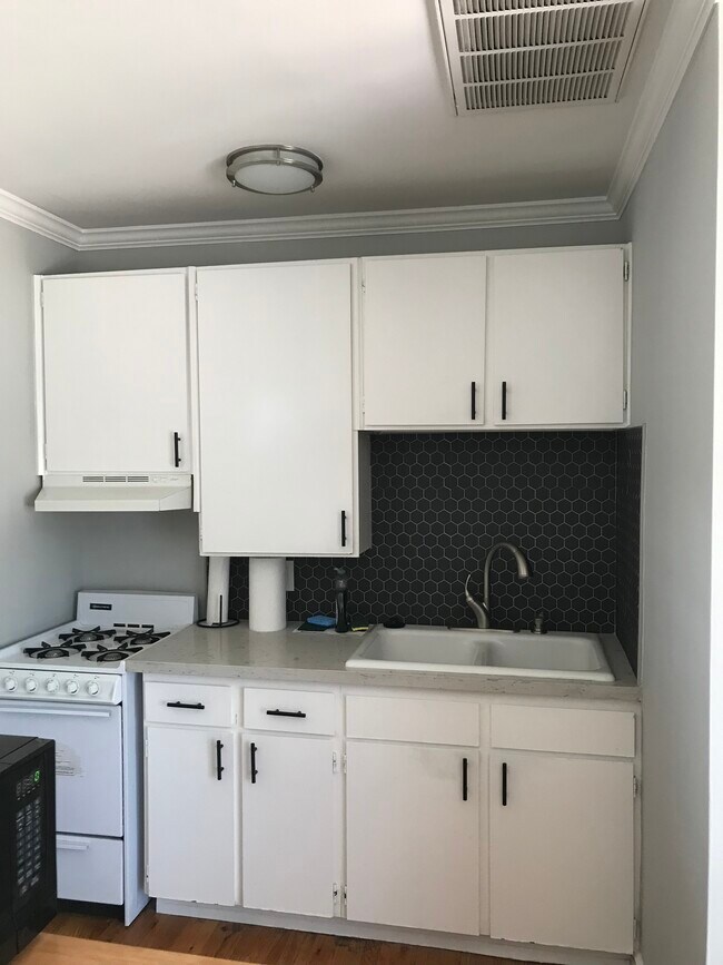 Foto del edificio - 1304 S Irena Ave