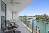 Foto principal - 9400 W Bay Harbor Dr
