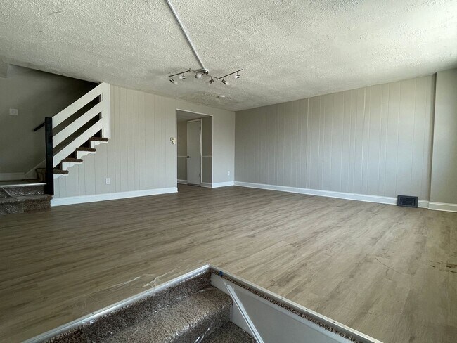 Foto del edificio - Beautiful 3 Bedroom, 1.5 Bath in Brookhaven