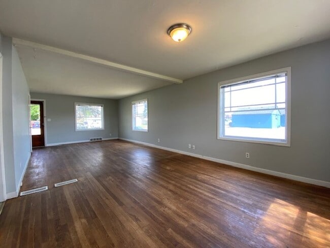Building Photo - Feels Like A Little Bit of Country - 1+BR ...
