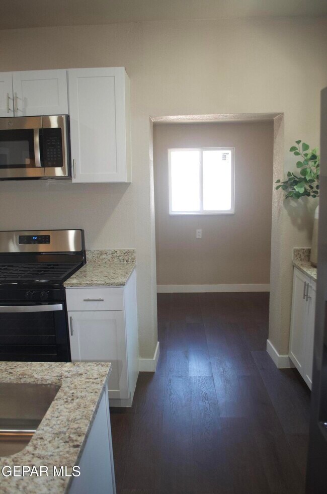 Building Photo - 3825 Trowbridge Dr