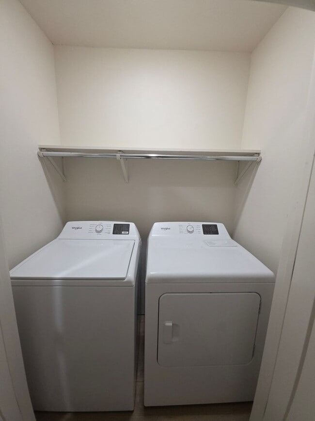 Foto del edificio - 703 W 12th St