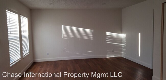 Building Photo - 1000 Virbel Ln