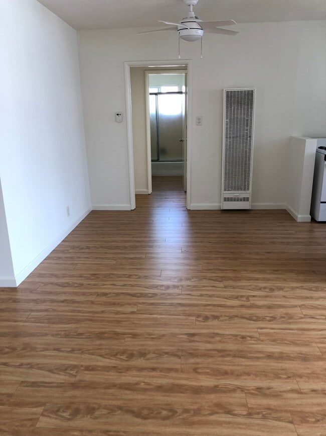 Open concept Dining room - 11662 W Sunset Blvd