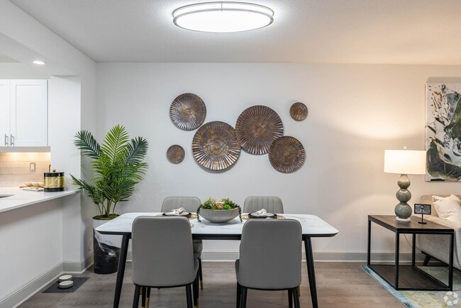 Building Photo - Marina Key