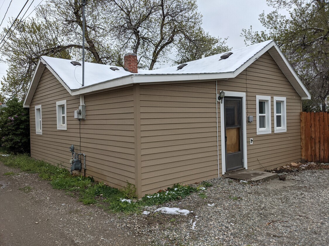 307 1/2 E 5th Avenue, Big Timber, MT 59011 House Rental in Big Timber
