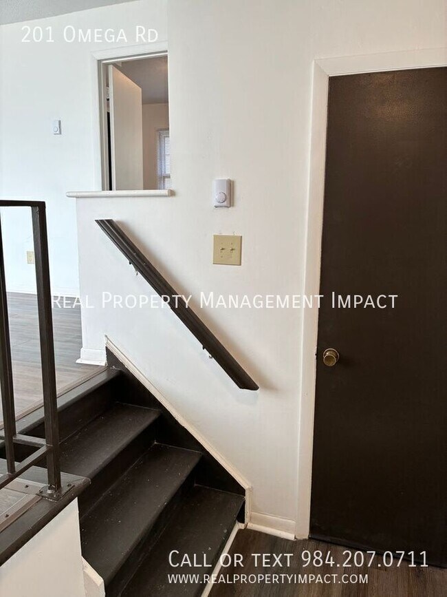 Building Photo - 201 Omega Rd