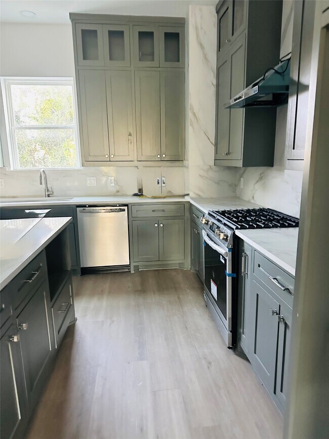 Foto del edificio - 618 E 35th St