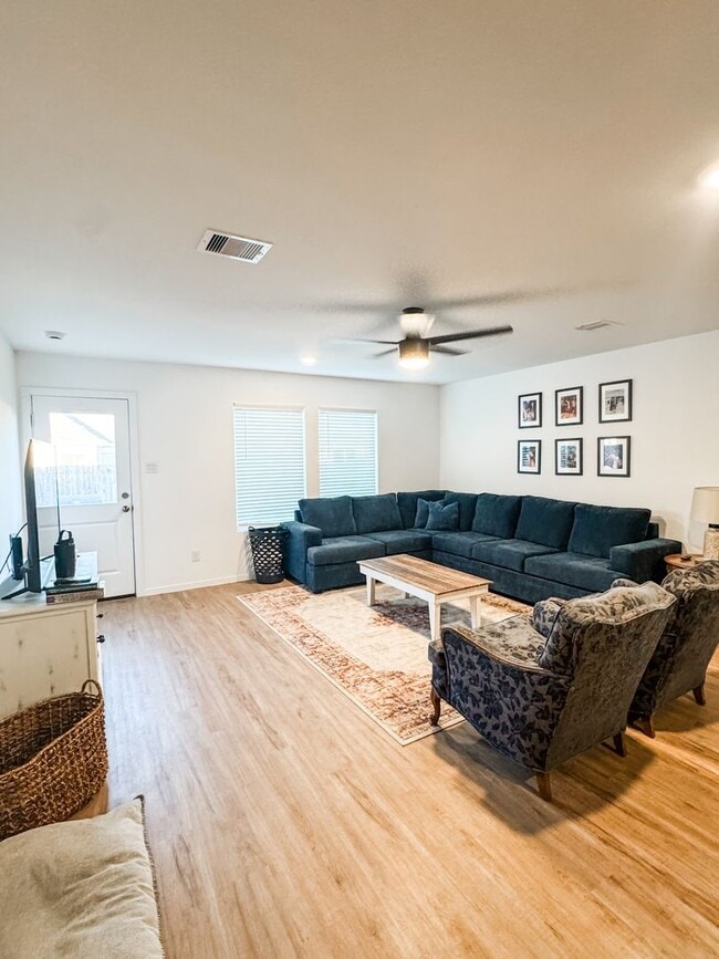 Building Photo - NEW HOME IN PLEASANT HILL AVAILABLE FOR DECEMBER MOVE IN!