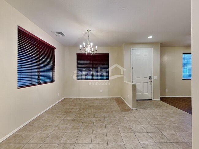 Building Photo - 3927 S Napa Ln