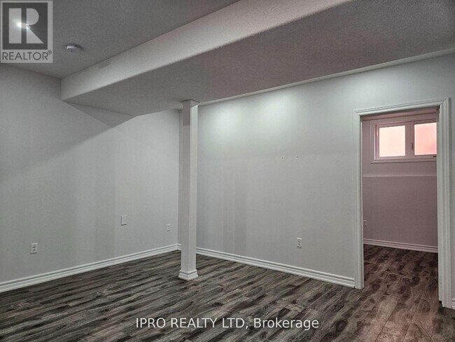 Building Photo - 2373 Dress Cir Cres