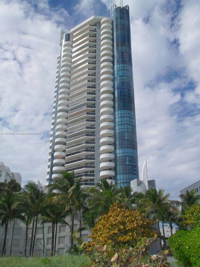 Foto del edificio - 6301 Collins Ave