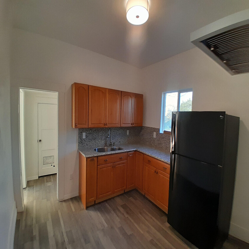 Foto principal - 635 W 53rd St