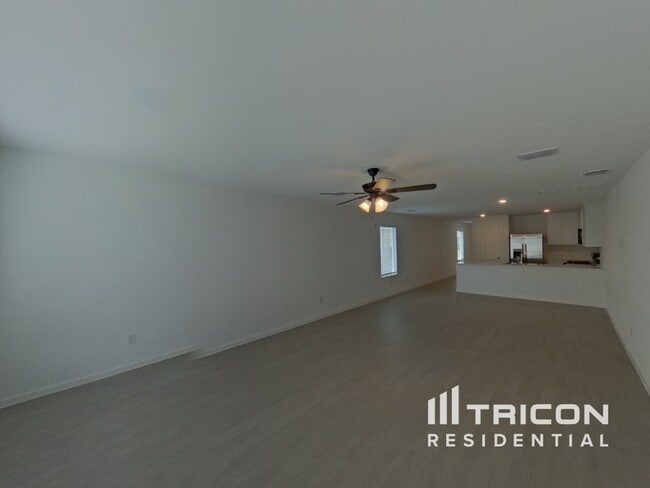 Foto del edificio - 803 Ponderosa Ln