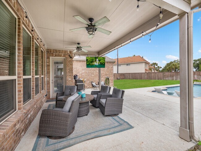 Foto del edificio - 24910 Meadowthorn Crest Ln