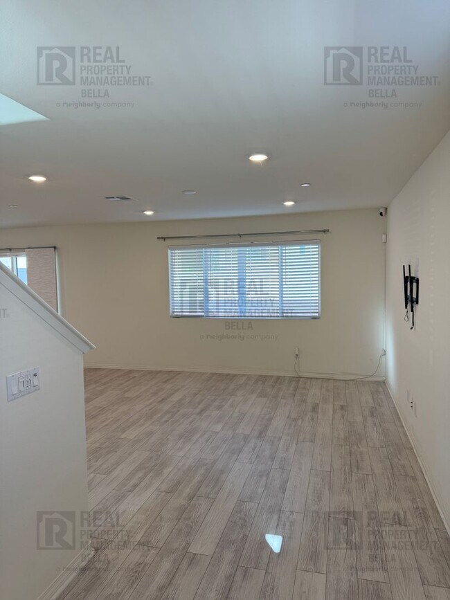 Building Photo - Spacious Corner Lot Home in Desirable Winchester Community – 3 Bed + Office + Large Backyard!