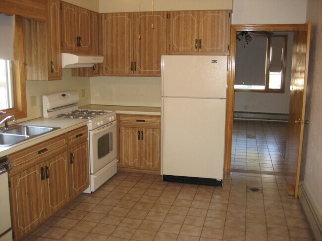 Building Photo - 43 Winship St