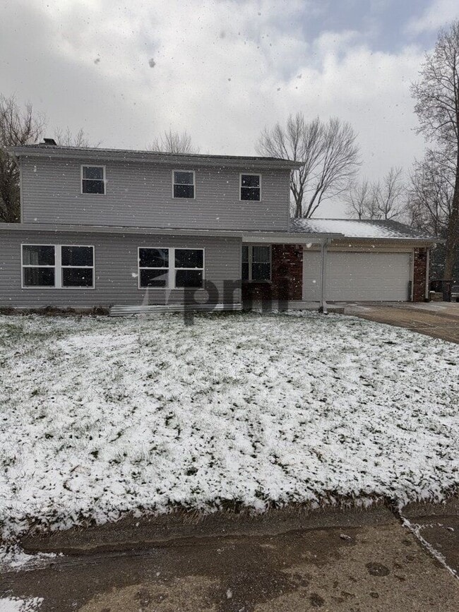 Building Photo - 635 Phaeton Pl