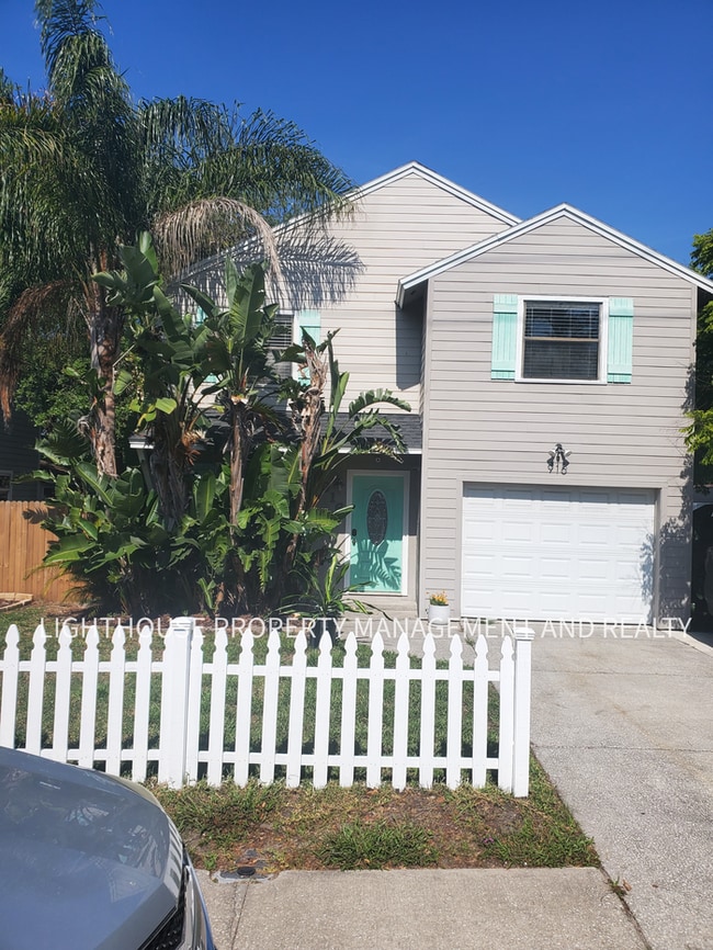 Photo - Beautifully Updated 3/2 One Mile from Beach! House