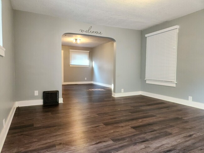 Foto del edificio - 420 W Butler St
