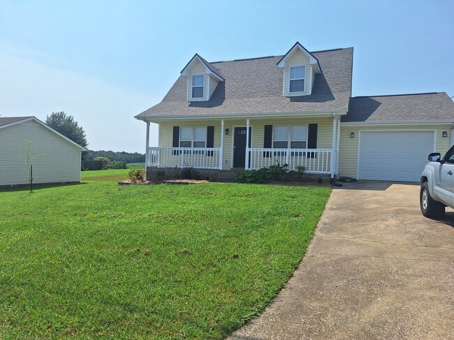 Cape Cod design - 695 Artic Ave