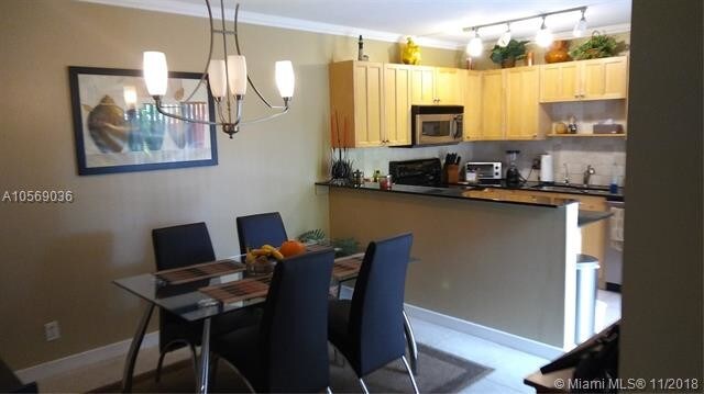 Foto principal - 1460 Augusta Cir