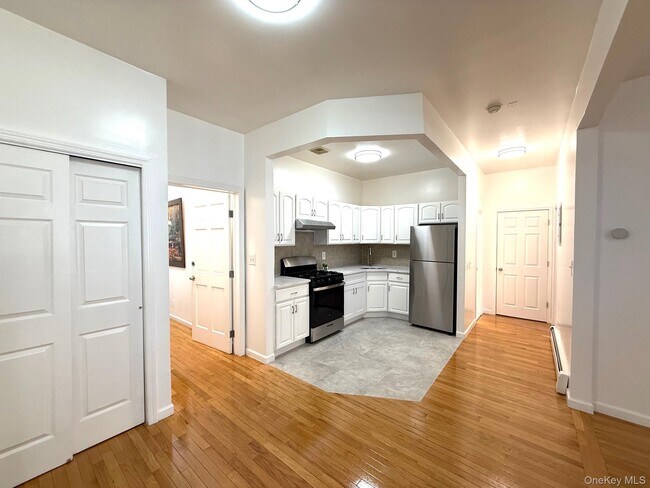 Foto del edificio - 235 Starr St