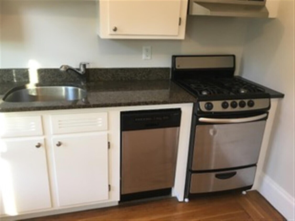 206 W Emerson St, Melrose, MA 02176 Townhome Rentals in Melrose MA