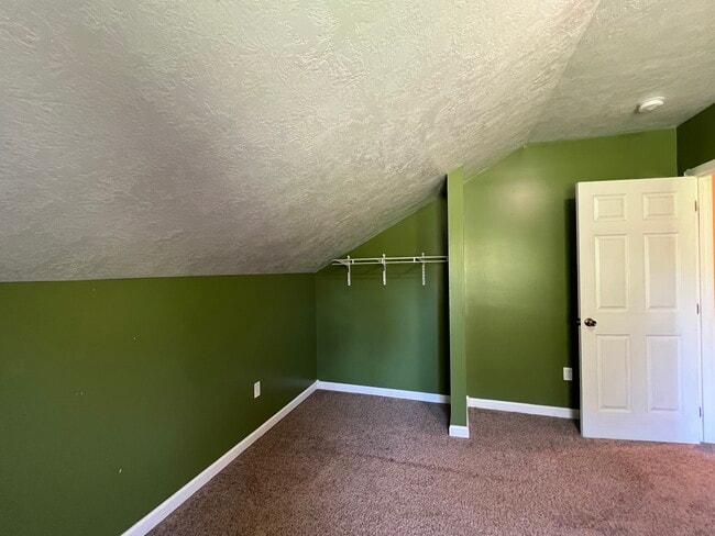 Foto del edificio - 27339 Rutland Hollow Rd