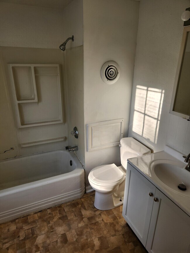 Foto del edificio - 1131 N Kaley St